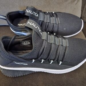 Like New Nautica Men's Black Sneakers